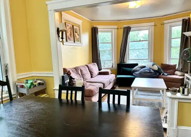 Property at 223 Summer St Unit 3R, Somerville, MA, 02143, 3 beds, 1 bath, [object Object]