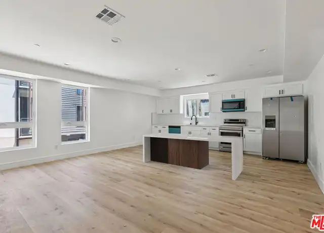 Property at 2113 Holly Dr, Los Angeles, CA, 90068, 4 beds, 5.5 baths, [object Object]