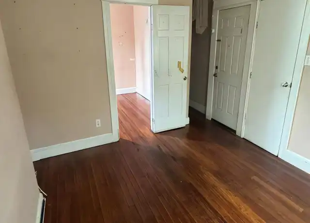 Property at 429 Prescott St Unit 2, Yonkers, NY, 10701, 3 beds, 1 bath, [object Object]