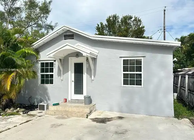 Property at 1721 McKinley St, Hollywood, FL, 33020, 3 beds, 2 baths, [object Object]