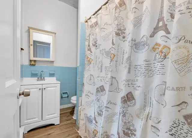 Property at 426 W Green St Unit 1, Allentown, PA, 18102, 2 beds, 1 bath, [object Object]