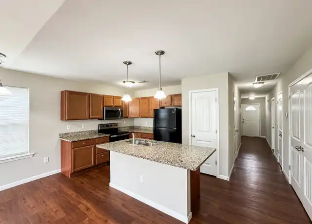 Property at 335 Flat Cove Rd, Spartanburg, SC, 29303, 3 beds, 2 baths, [object Object]