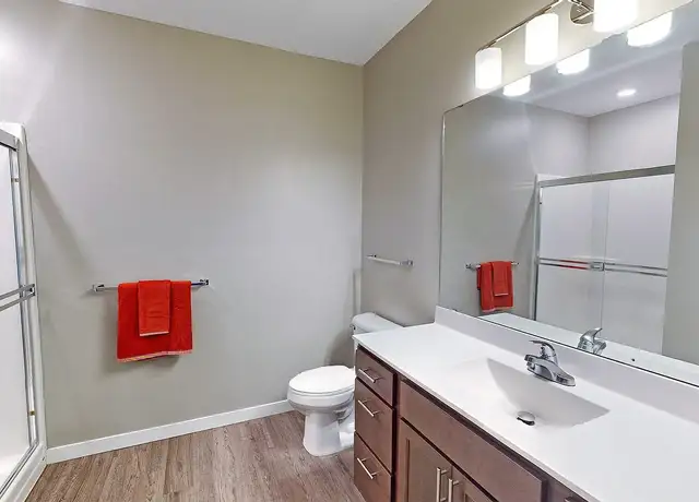 Photo of 1555 Quarry Rd, Saint Paul, MN 55121