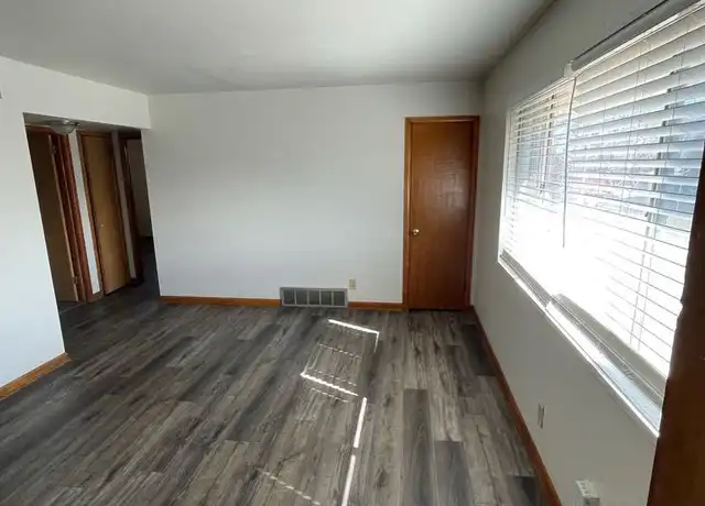 Property at 7731 W Hampton Ave Unit 8, Milwaukee, WI, 53218, 2 beds, 1 bath, [object Object]