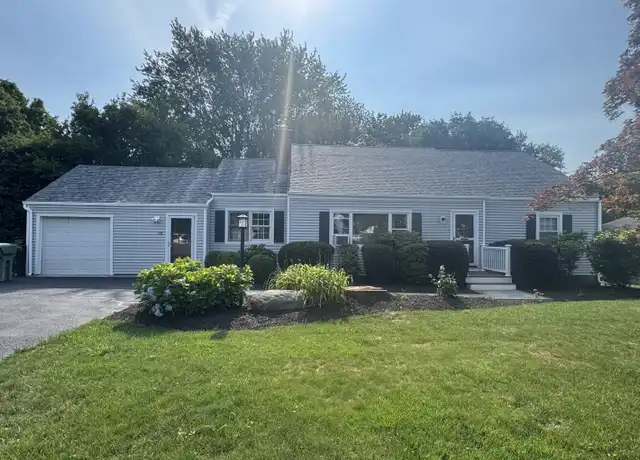 Property at 54 Randall Dr, Trumbull, CT, 06611, 5 beds, 2 baths, [object Object]
