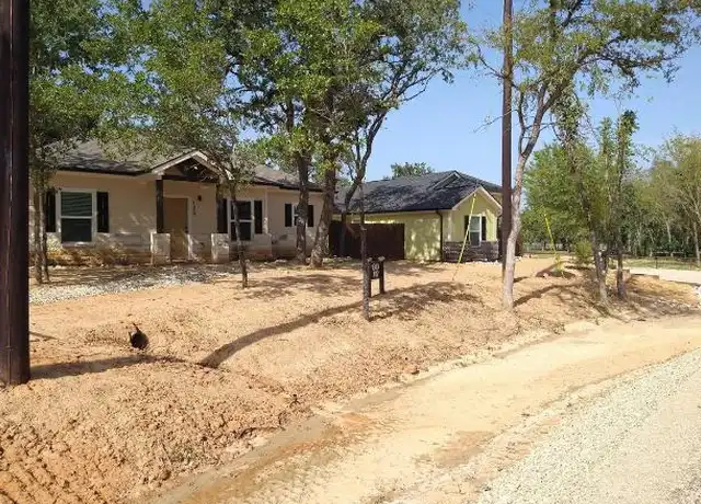 Property at 1000 Wood Hollow Dr, Weatherford, TX, 76087, 2 beds, 2 baths, [object Object]