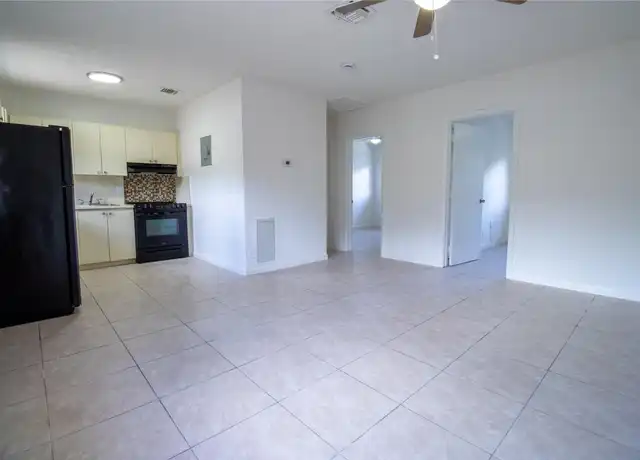 Property at 835 SW 4th St Unit 6, Fort Lauderdale, FL, 33315, 2 beds, 1 bath, [object Object]