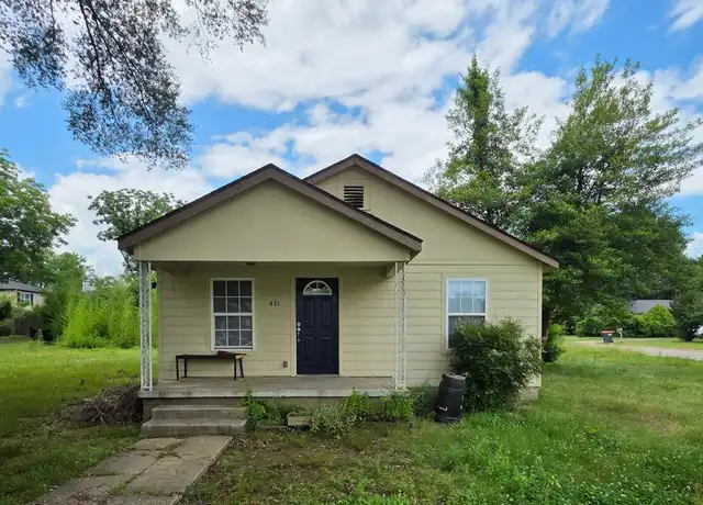 Property at 421 E F St, Russellville, AR, 72801, 3 beds, 2 baths, [object Object]