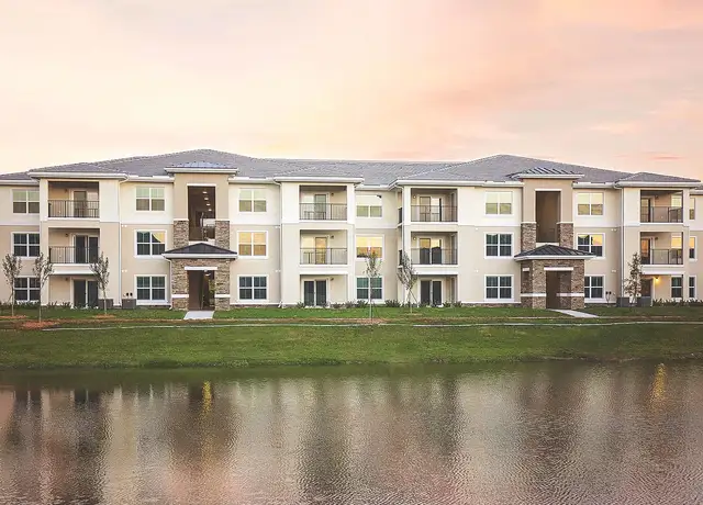 Photo of 1890 Tatnall Sq, Vero Beach, FL 32966