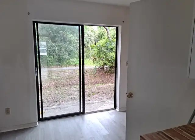 Property at 2052 Kings Hwy #9, Clearwater, FL, 33755, 2 beds, 1.5 baths, [object Object]