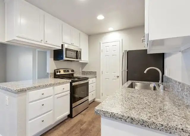 Property at Live Oak Apartments - 1900 Oakdale Rd, Modesto, CA, 95355, 1-2 bed, 1-2 bath, [object Object]