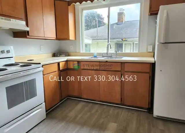 Property at 68 27th St NW, Barberton, OH, 44203, 3 beds, 1 bath, [object Object]