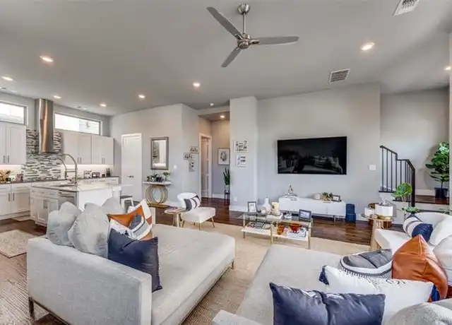 Property at 4222 Roseland Ave #101, Dallas, TX, 75204, 2 beds, 2.5 baths, [object Object]