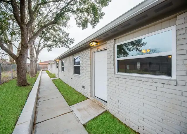 Property at 5040 Mallow St Unit B, Houston, TX, 77033, 2 beds, 1 bath, [object Object]