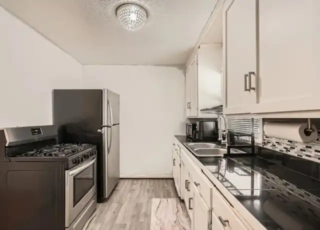 Property at 3924 N Lyndale Ave, Minneapolis, MN, 55412, 3 beds, 1 bath, [object Object]