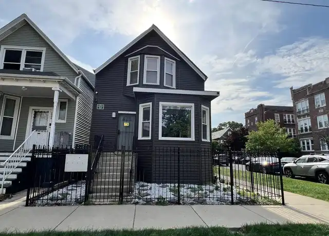 Property at 2958 N Whipple St Unit 1, Chicago, IL, 60618, 2 beds, 1 bath, [object Object]