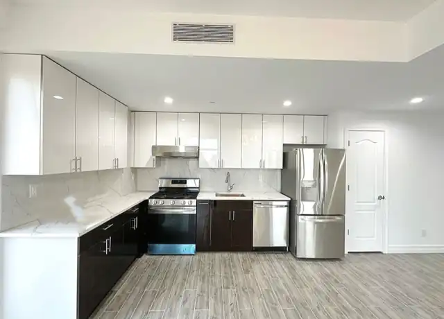 Property at 6518 Austin St Unit 8A, Rego Park, NY, 11374, 2 beds, 2 baths, [object Object]