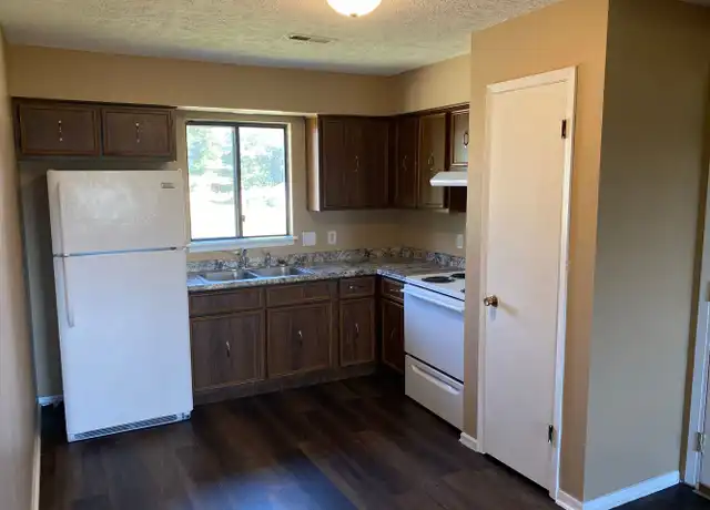 Property at 465 W James St Unit 3, Walcott, IA, 52773, 2 beds, 1 bath, [object Object]