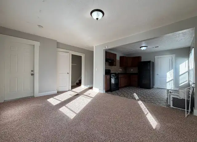 Property at 2800 P St Unit 6, Lincoln, NE, 68503, 3 beds, 1 bath, [object Object]