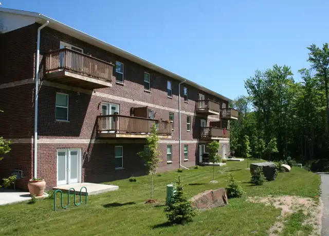 Property at 2722 Scenic Dr Unit 212, Marquette, MI, 49855, 1 bed, 1 bath, [object Object]