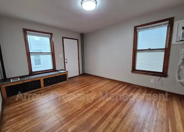Property at 2601 Vine St Unit 5, Lincoln, NE, 68503, 1 bed, 1 bath, [object Object]
