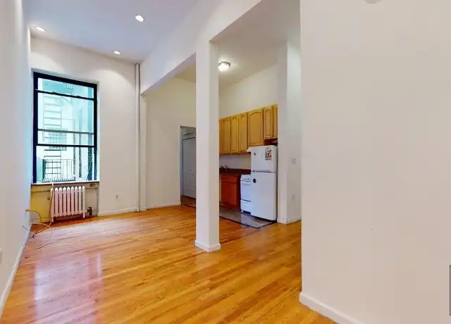 Property at 176 2nd Ave Unit 1r, New York, NY, 10003, 2 beds, 1 bath, [object Object]
