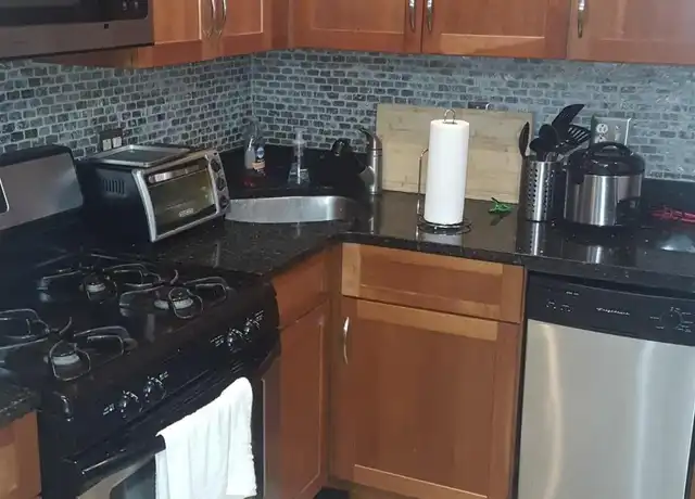Property at 191 Maverick St Unit 1R, Boston, MA, 02128, 2 beds, 1 bath, [object Object]