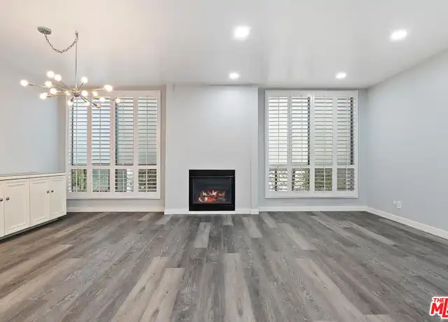 Property at 927 N Kings Rd #107, West Hollywood, CA, 90069, 1 bed, 1 bath, [object Object]