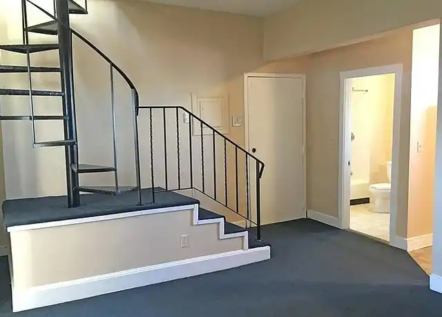 Property at 4 Winthrop St Unit 4, Boston, MA, 02128, 2 beds, 1 bath, [object Object]