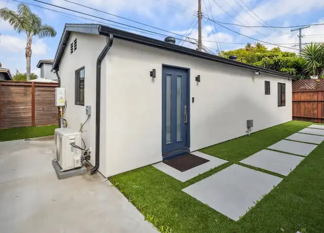 Property at 3978 McLaughlin Ave, Los Angeles, CA, 90066, 2 beds, 1 bath, [object Object]