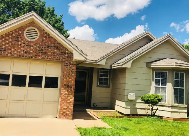 Property at 2212 86th St, Lubbock, TX, 79423, 2 beds, 2 baths, [object Object]