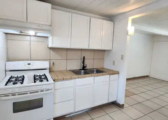 Property at 937 S Thorne Ave, Fresno, CA, 93706, 2 beds, 1 bath, [object Object]