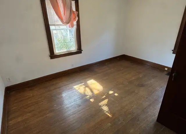 Property at 815 E 19th St Unit 1, Anderson, IN, 46016, 1 bed, 1 bath, [object Object]