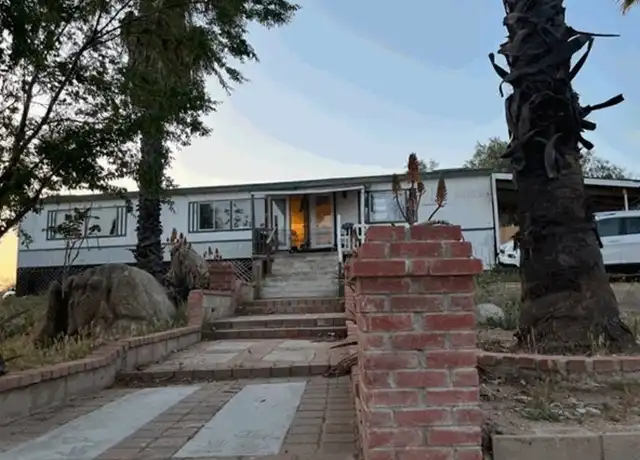 Property at 38490 E Benton Rd, Hemet, CA, 92544, 2 beds, 1 bath, [object Object]
