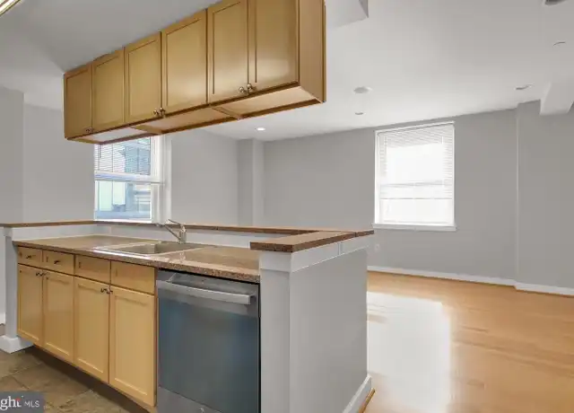 Property at 111 S 15th St #2111, Philadelphia, PA, 19102, 2 beds, 2 baths, [object Object]