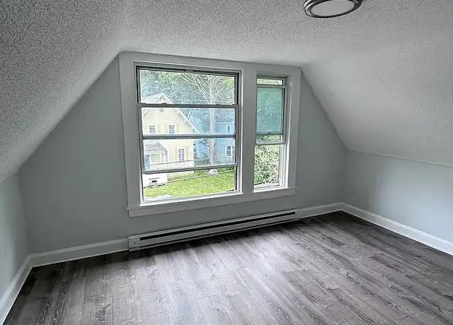 Property at 111 Laurel Hill Ave Unit 3, Norwich, CT, 06360, 2 beds, 1 bath, [object Object]
