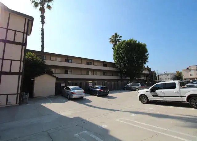 Property at 17831 Lassen St, Northridge, CA, 91325, 1 bed, 1 bath, [object Object]