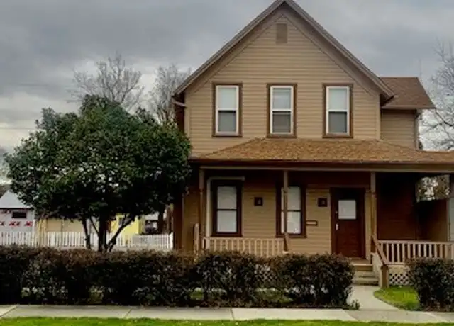 Property at 323 SW H St, Grants Pass, OR, 97526, 2 beds, 2 baths, [object Object]