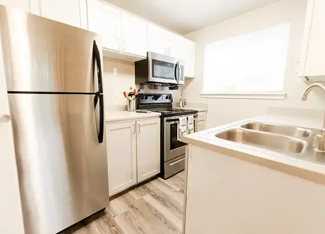 Property at Cambridge on Seventh - 737 7th St SE, Puyallup, WA, 98372, 1 bed, 1 bath, [object Object]