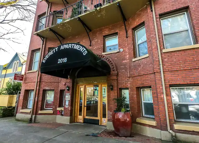 Property at Everett Apartments - 2018 NW Everett St, Portland, OR, 97209, 1 bed, 1 bath, [object Object]