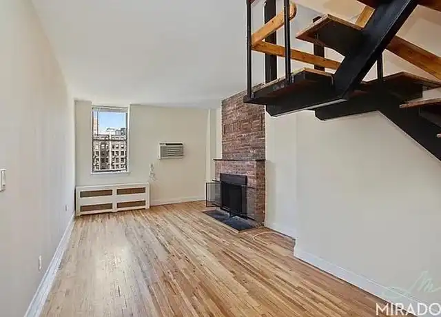 Property at 304 E 20th St Unit PHA, New York, NY, 10003, 2 beds, 1 bath, [object Object]