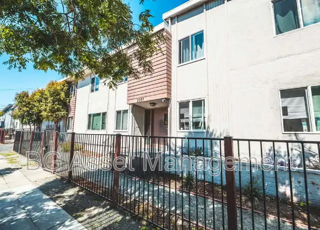 Property at 2227 Bonar St Unit G, Berkeley, CA, 94702, 3 beds, 1 bath, [object Object]