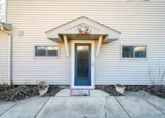 Property at 504 Olcott Lake Dr Unit 1, Jackson, MI, 49201, 4 beds, 2 baths, [object Object]