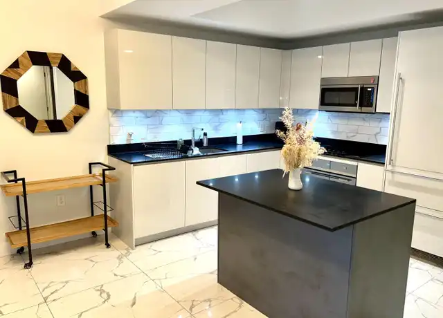 Property at 1010 Brickell Ave #1809, Miami, FL, 33131, 2 beds, 2 baths, [object Object]
