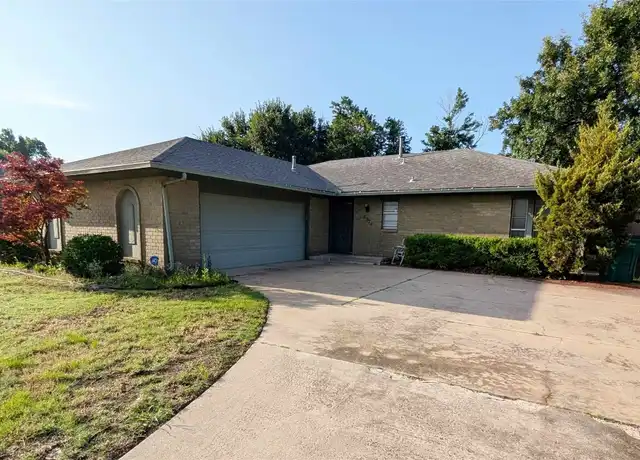 Property at 8324 NW 19th St, Oklahoma City, OK, 73127, 3 beds, 2 baths, [object Object]