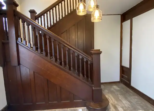 Property at 704 N Main St Unit B, Bellefontaine, OH, 43311, 2 beds, 1 bath, [object Object]