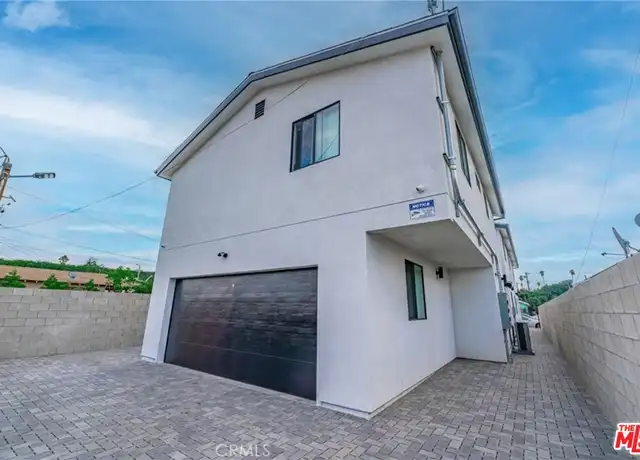 Property at 433 W Gage Ave, Los Angeles, CA, 90003, 13 beds, 8 baths, [object Object]