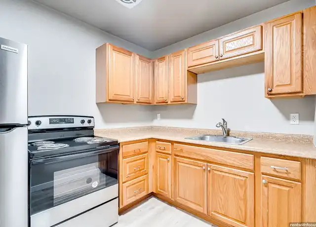 Property at August Ridge - 2031 Vine St unit 2028 E, Green Bay, WI, 1 bed, 1 bath, [object Object]