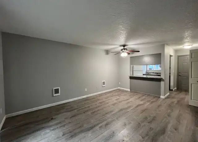 Property at 15139 SE Powell Blvd Unit 01, Portland, OR, 97236, 2 beds, 1.5 baths, [object Object]