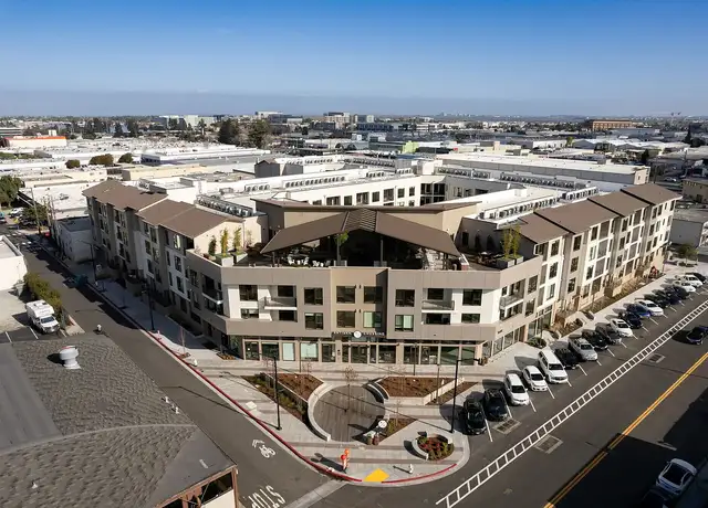 Photo of 1325 Old County Rd, Belmont, CA 94002